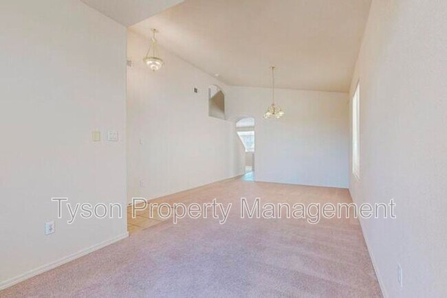 Photo - 2420 Falesco Dr SE