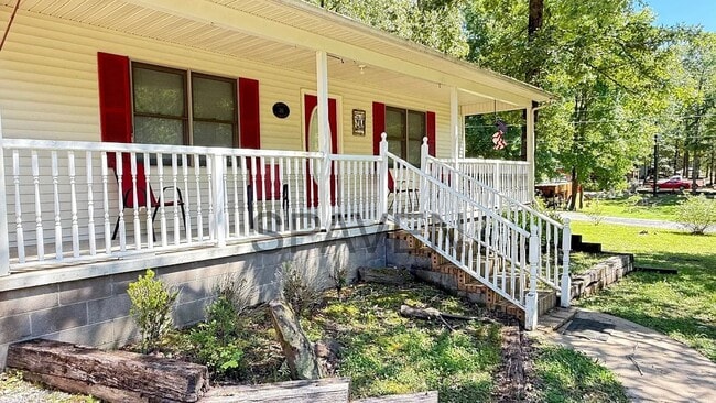 Building Photo - Cute Country Home in Kentucky Lakes