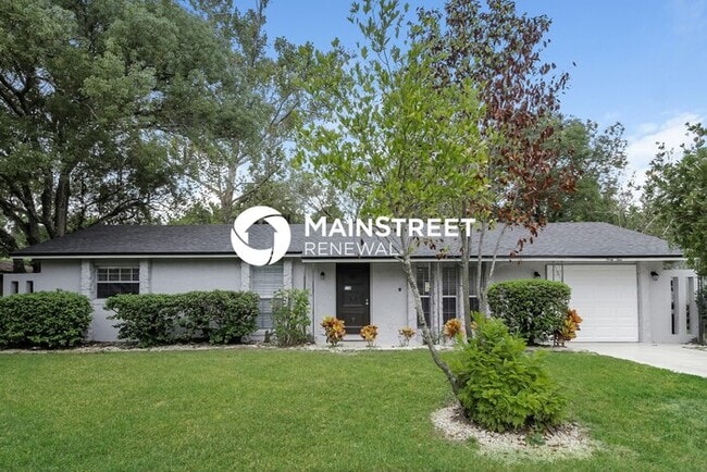Building Photo - 4 Bedroom Pet-Friendly Home in Orlando, FL with Main Street Renewal