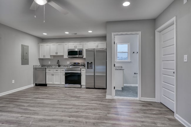 Photo - 6722 Brentwood Ave Unit 2FL