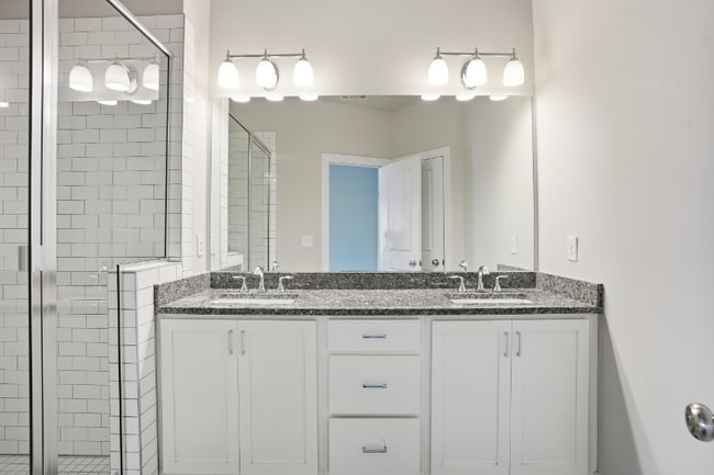 Photo - 2177 Wiggins Walk