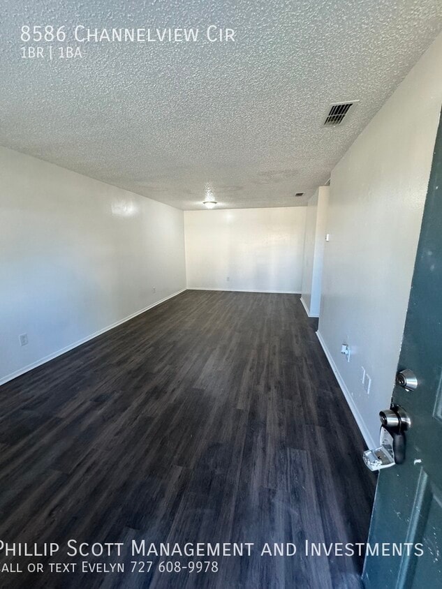 Photo - 8536 Channelview Cir-