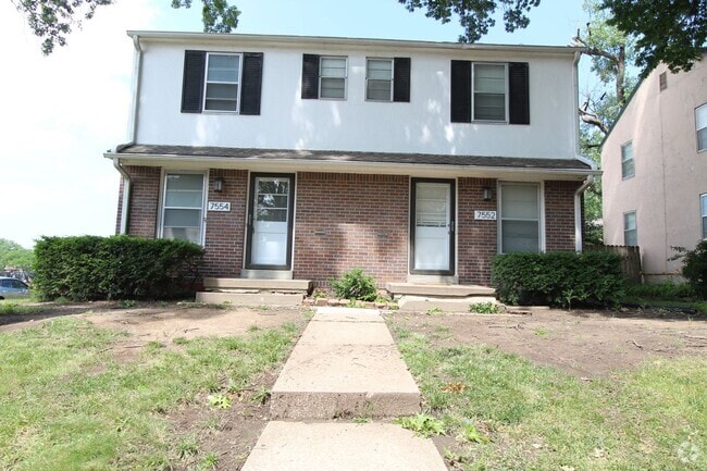 Building Photo - 2 Bedroom 1 Bath Duplex In The Waldo Area Rental