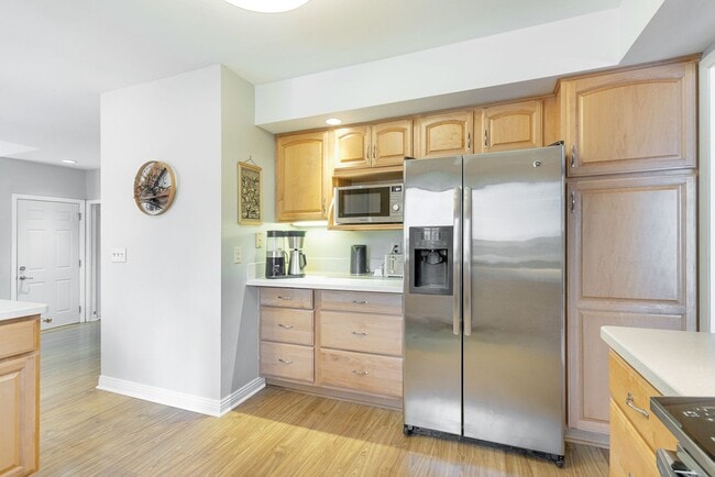 Photo - Fully Furnished 5 Bedroom 2.5 Bathroom in Madison, WI