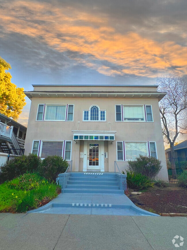 Entrance - 2518 N St Rental