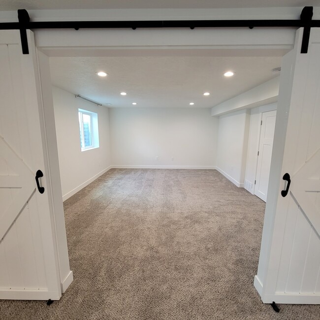Photo - 2496 W Glover Ln