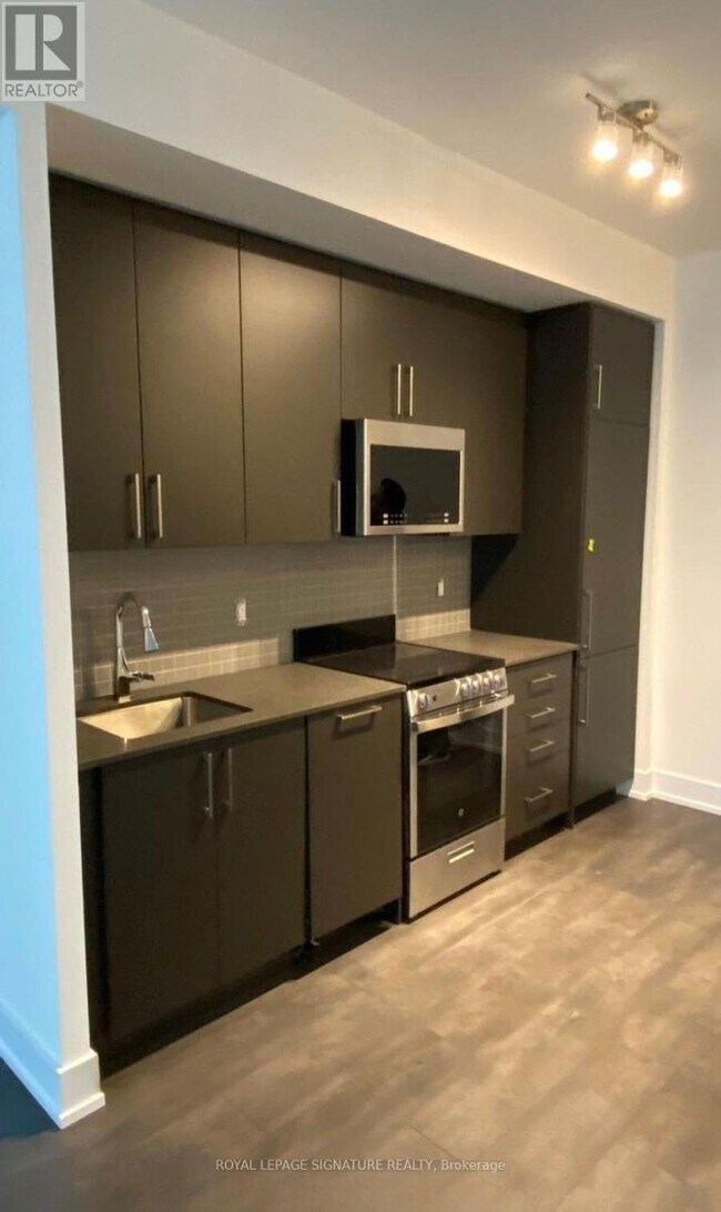 Photo - 2450 Old Bronte Rd Unit 250