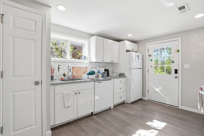 Photo - 9244 Limestone Pl