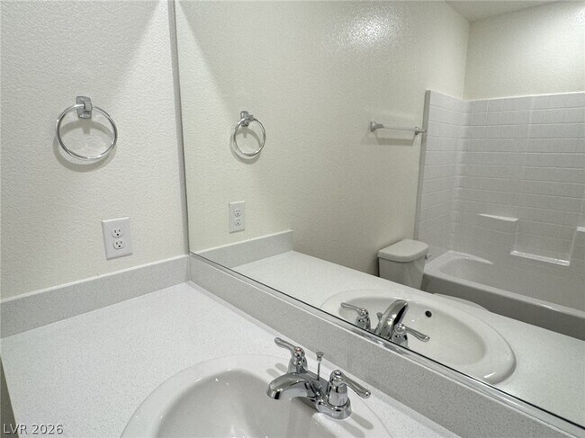 Building Photo - 5012 Apple Mesa Ave