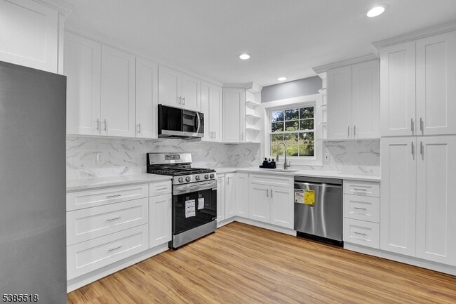 Building Photo - 42 Stonewyck Rd