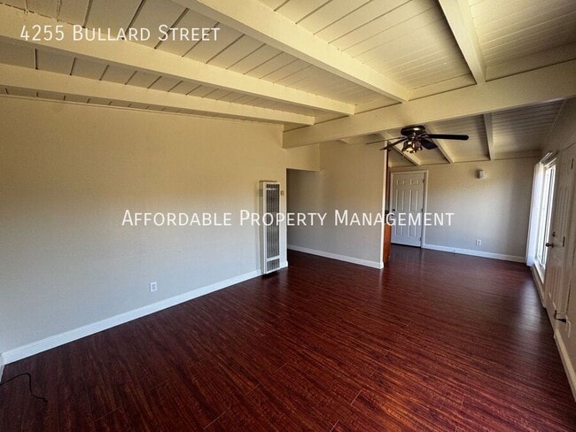 Photo - 4255 Bullard St