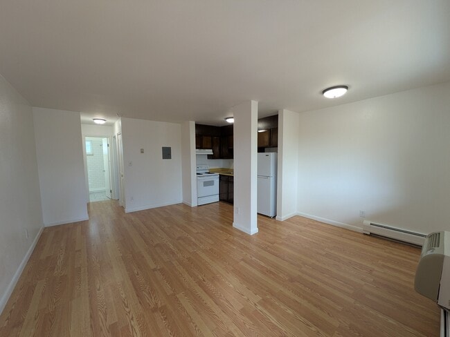 Photo - Traci-lea Apts.