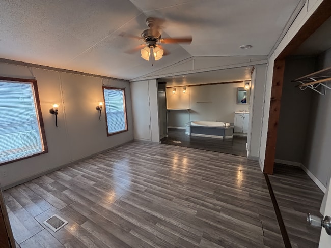 Photo - 711 N 19th St