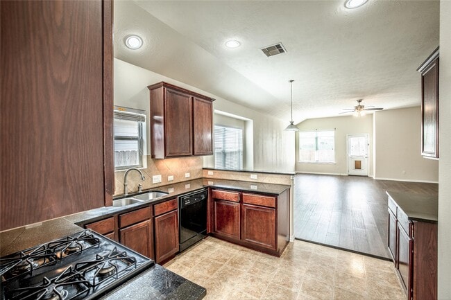 Photo - 24415 Hikers Bend Dr