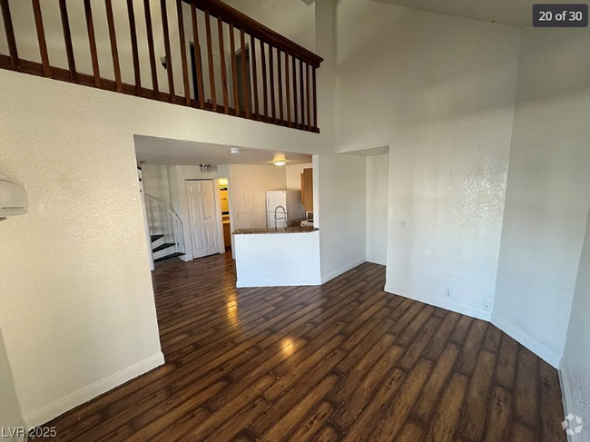 Building Photo - 1 Bedroom 1 1/2 Bath Near Las Vegas Strip Rental