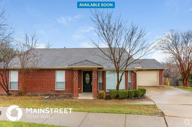 Building Photo - 1818 Knob Hill Dr Rental