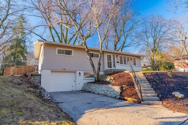 Photo - 4609 Waukesha St