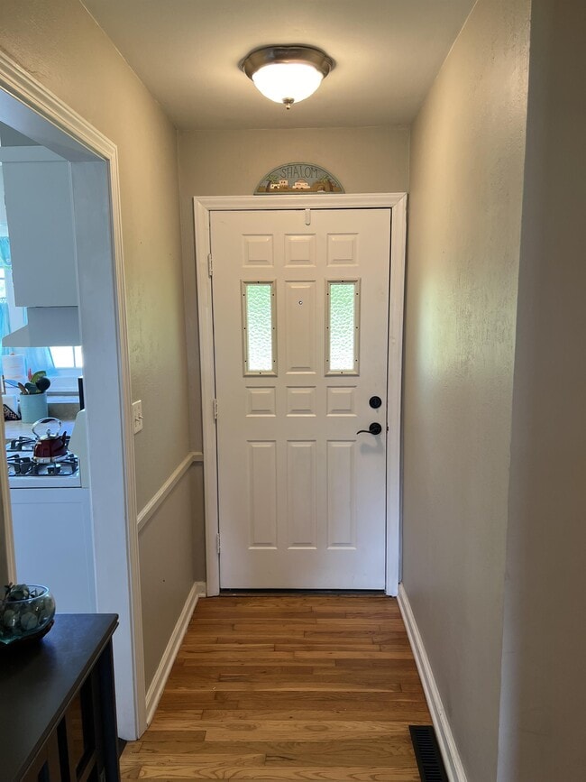 Photo - 601 E McKissock St