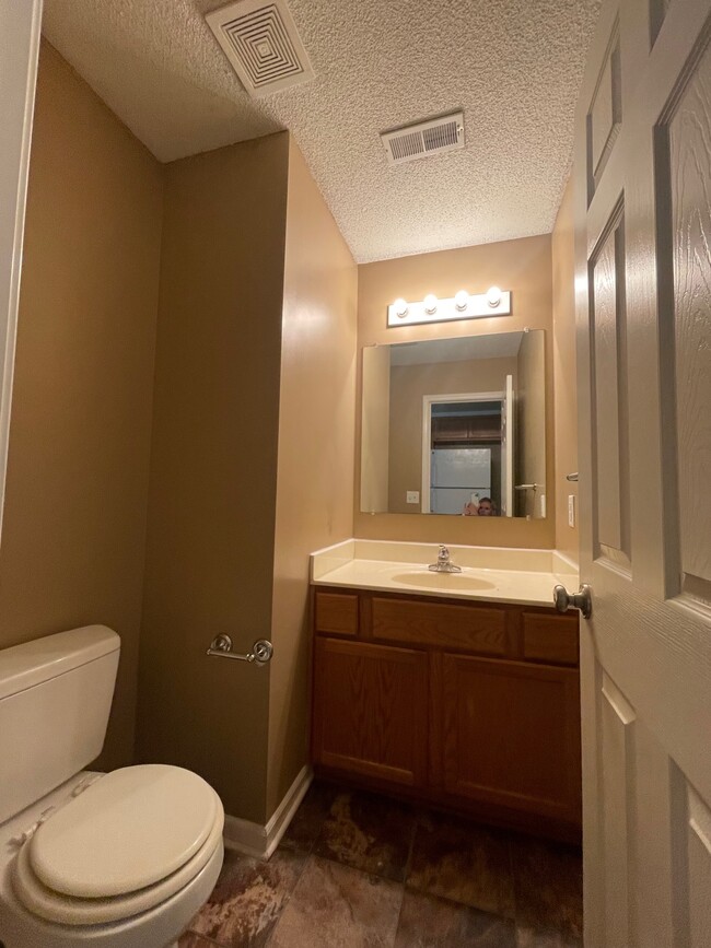 Photo - 2608 Deerfield Blvd