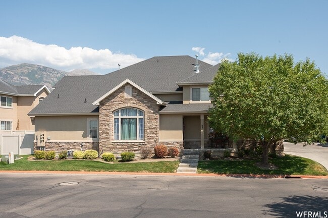 Photo - 83 930 E Townhome