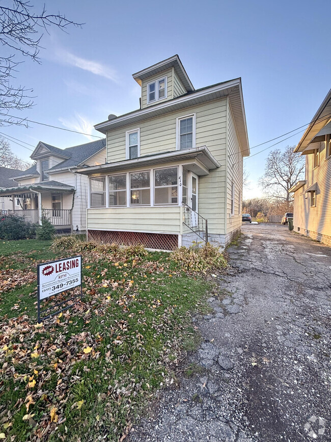 Building Photo - 410 Clifford St Rental