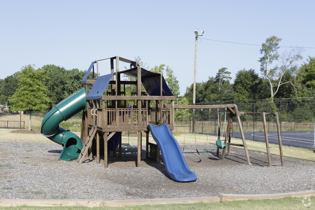 Photo - Hartwell Pointe