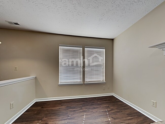 Photo - 19428 Amber Way