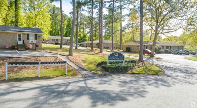 Photo - Claremont Hills