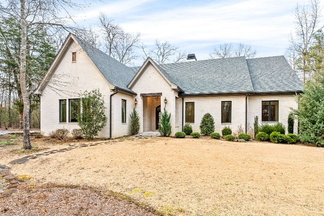 Photo - 323 Lee Rd 88