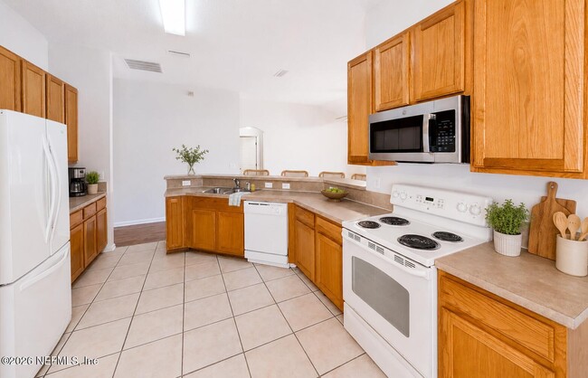 Photo - 893 Oak Arbor Cir