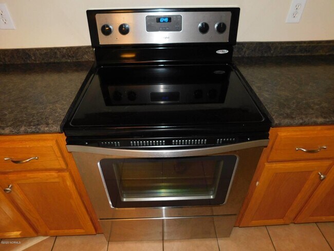 Photo - 106 Marie Ct