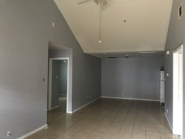 Photo - 7625 Windsor Oaks