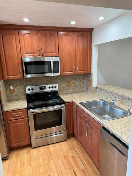 Building Photo - 851 NE 209th Terrace Unit 202