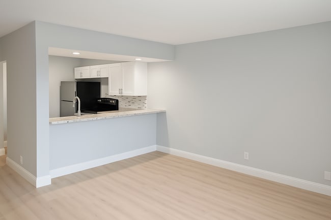 Brandon Palm Springs Apartment Homes