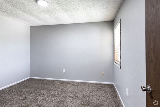 2BR, 1BA - 855SF Bedroom
