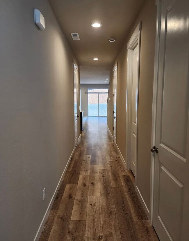 Photo - Must See Townhome Located in Ponderosa Ridge