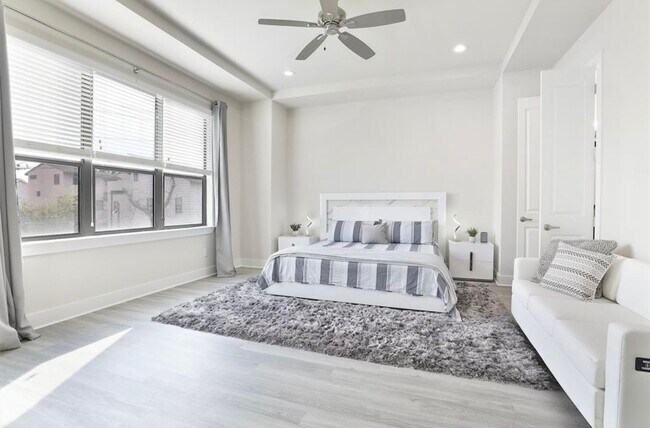 Photo - 4104 Marina St