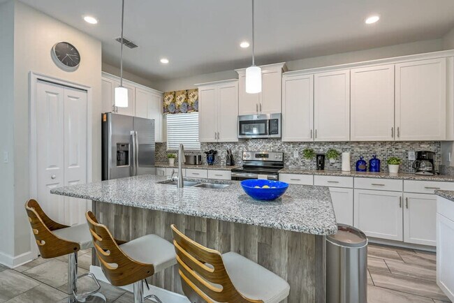 Photo - 4789 Kings Castle Cir Unit ID1280830P