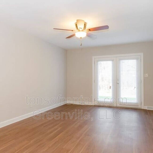 Photo - 111 Becky Don Dr