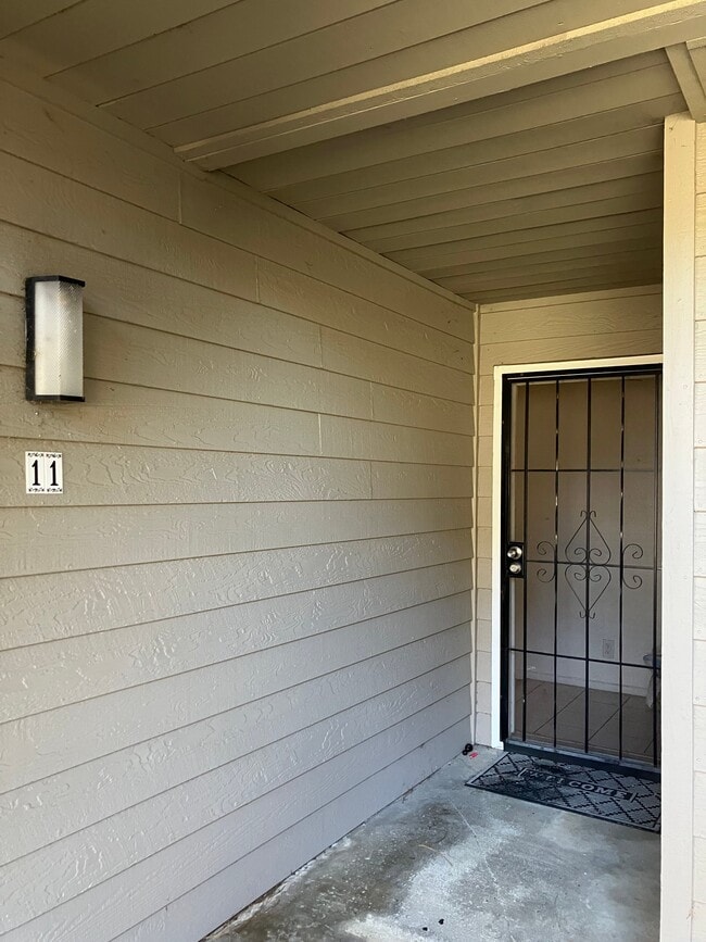Building Photo - 1059 Shadowridge Dr