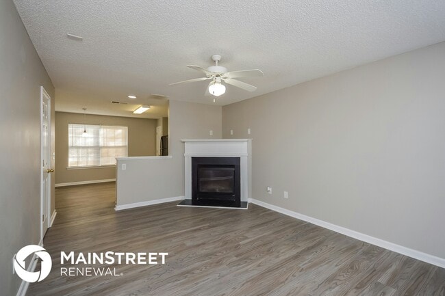 Photo - 325 Coral Cir