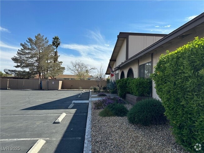 Building Photo - 5817 Smoke Ranch Rd Rental