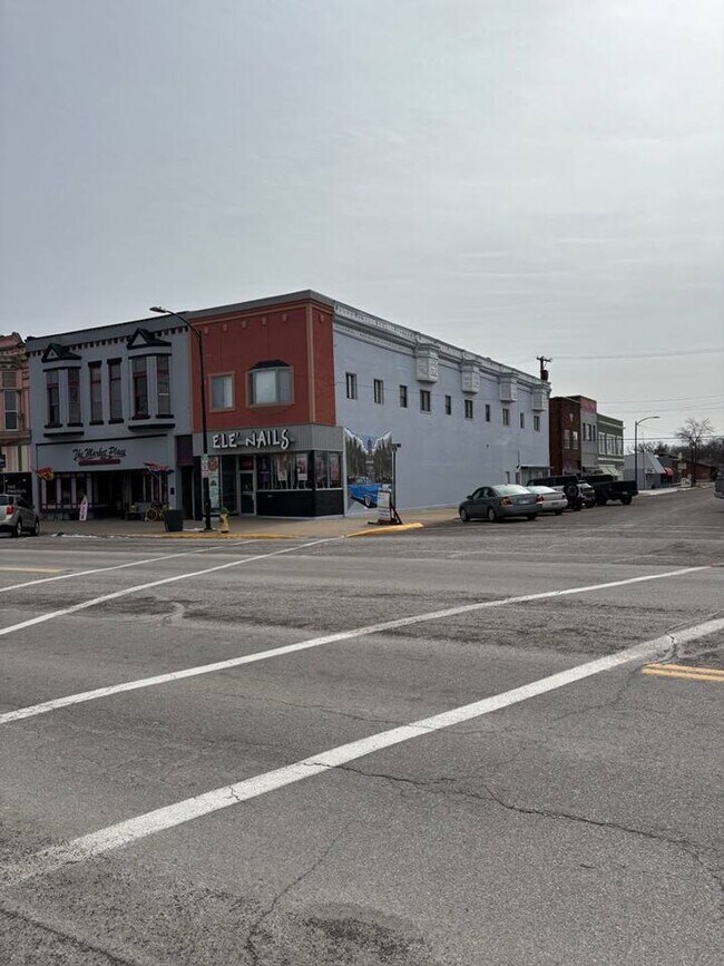 Photo - LRS Building Unit The Powell Suite