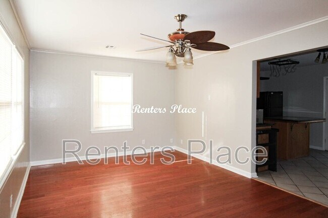 Photo - 1345 E 45th Pl