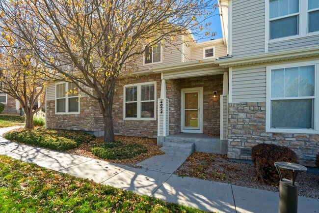 Photo - Cute 2bd, 2.5ba Townhome Across from Cotto...