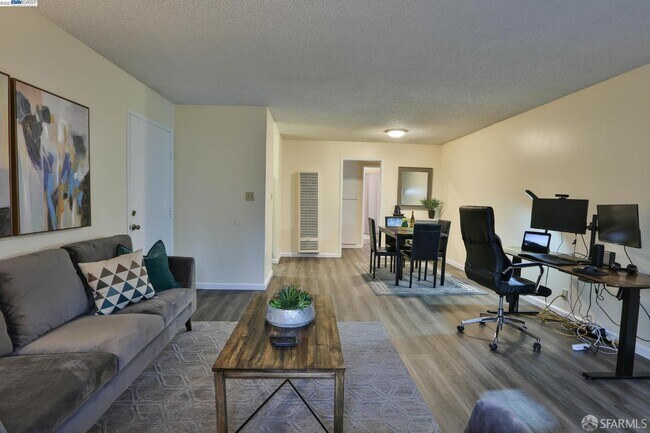 Photo - 1731 Ellis St