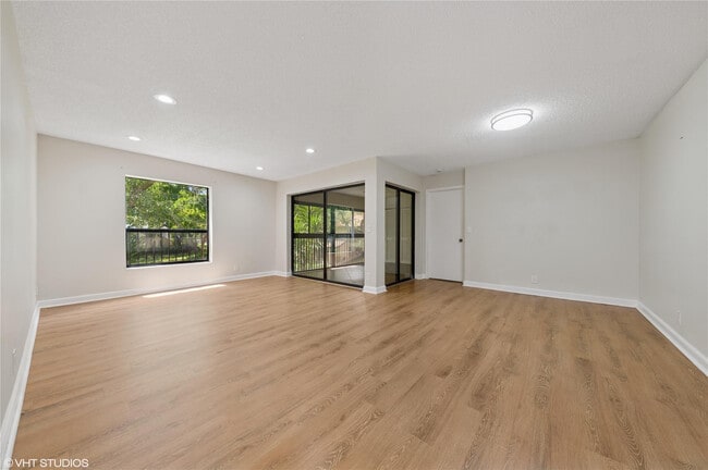 Photo - 3901 Cocoplum Cir Unit 3521