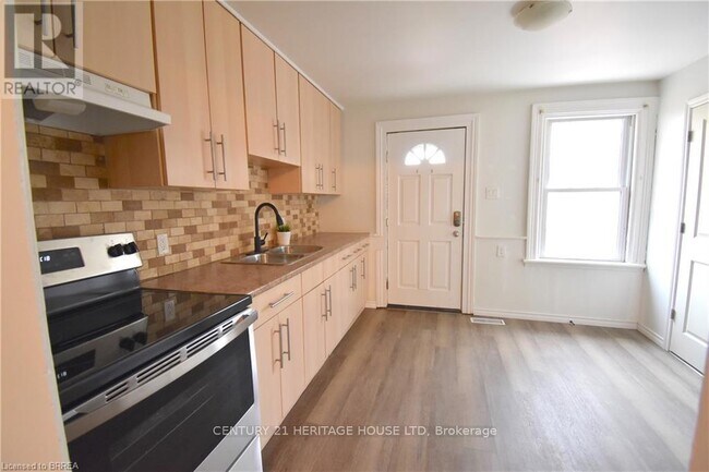 Photo - 174 Darling St