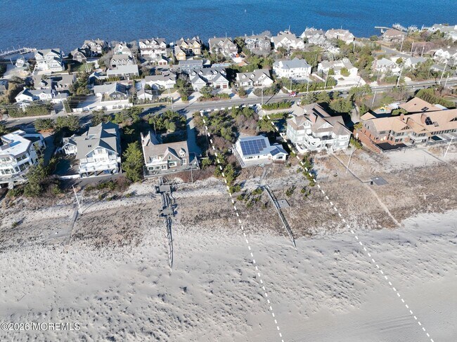 1521 Ocean Ave
