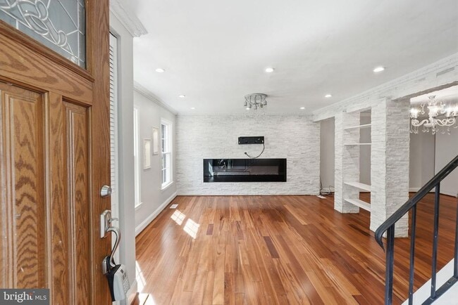 Photo - 8562 Tyrolean Way
